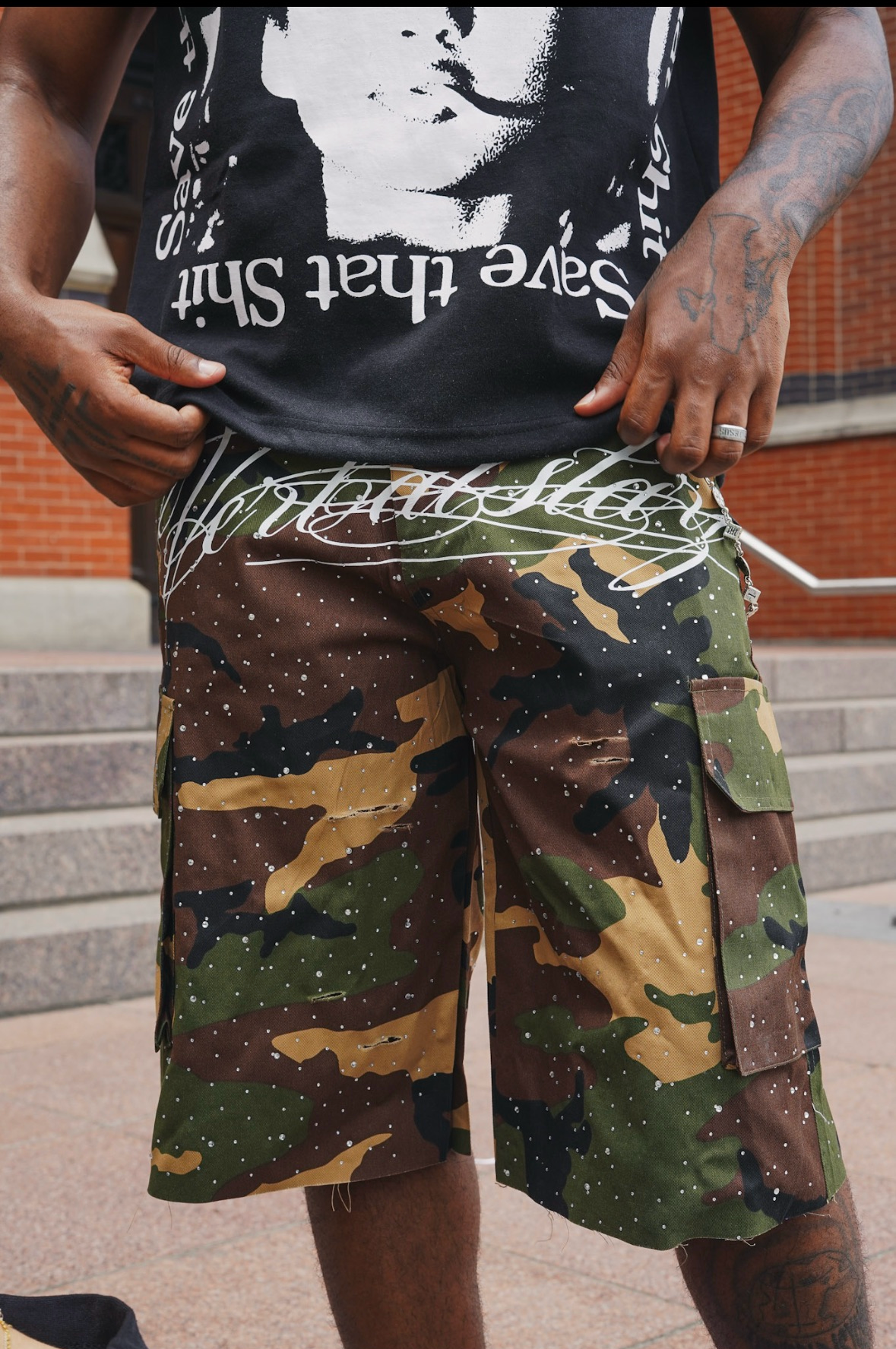 SIGNATURE CAMO CARGOS